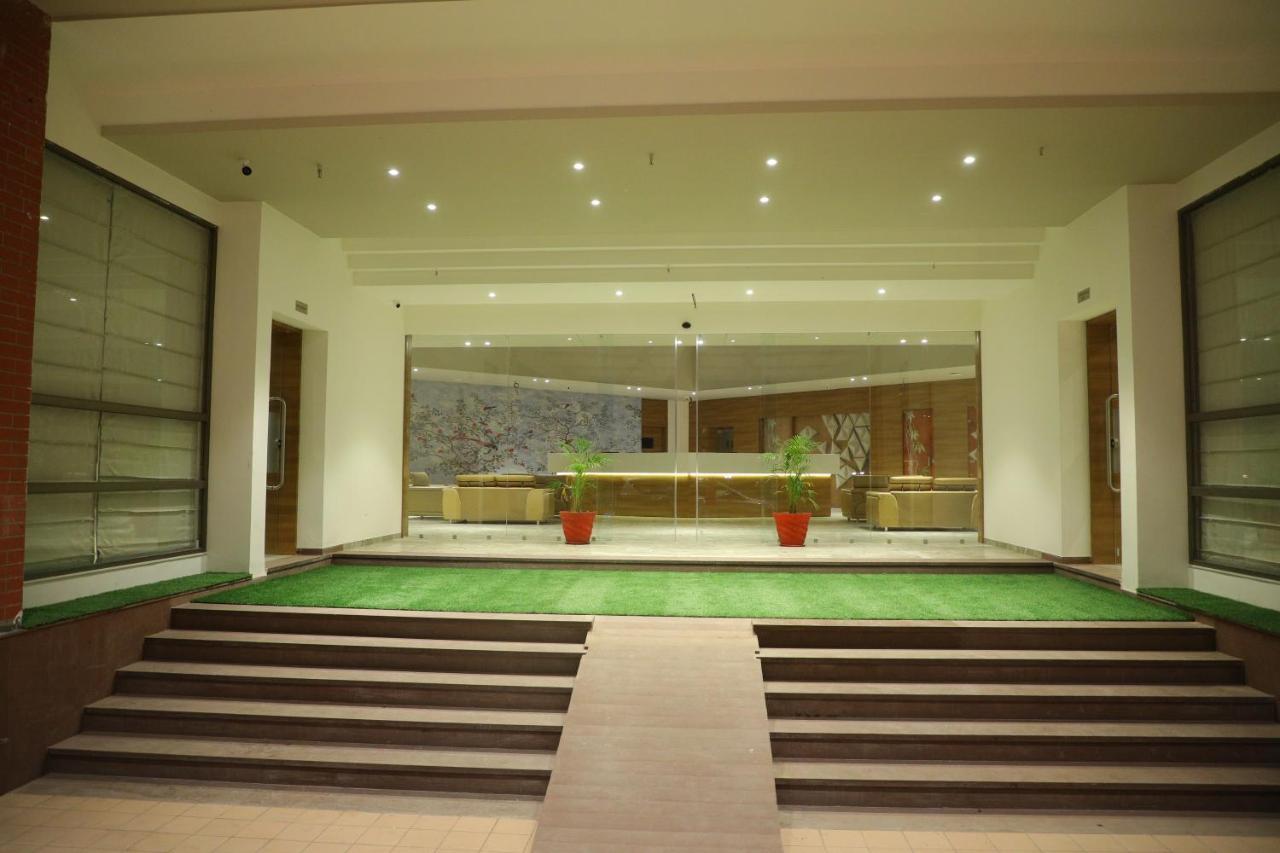 Hotel Vits The Somnath Gateway Zewnętrze zdjęcie