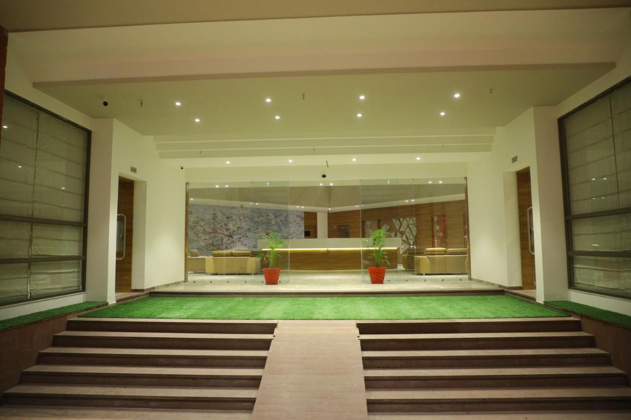 Hotel Vits The Somnath Gateway Zewnętrze zdjęcie